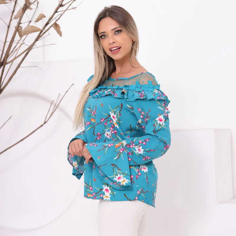 Blusa Feminina Estampada com Detalhes em Renda