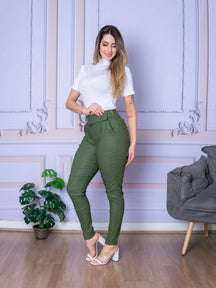 Calça Skinny Feminina em Bengaline com Cinto e Bolsos